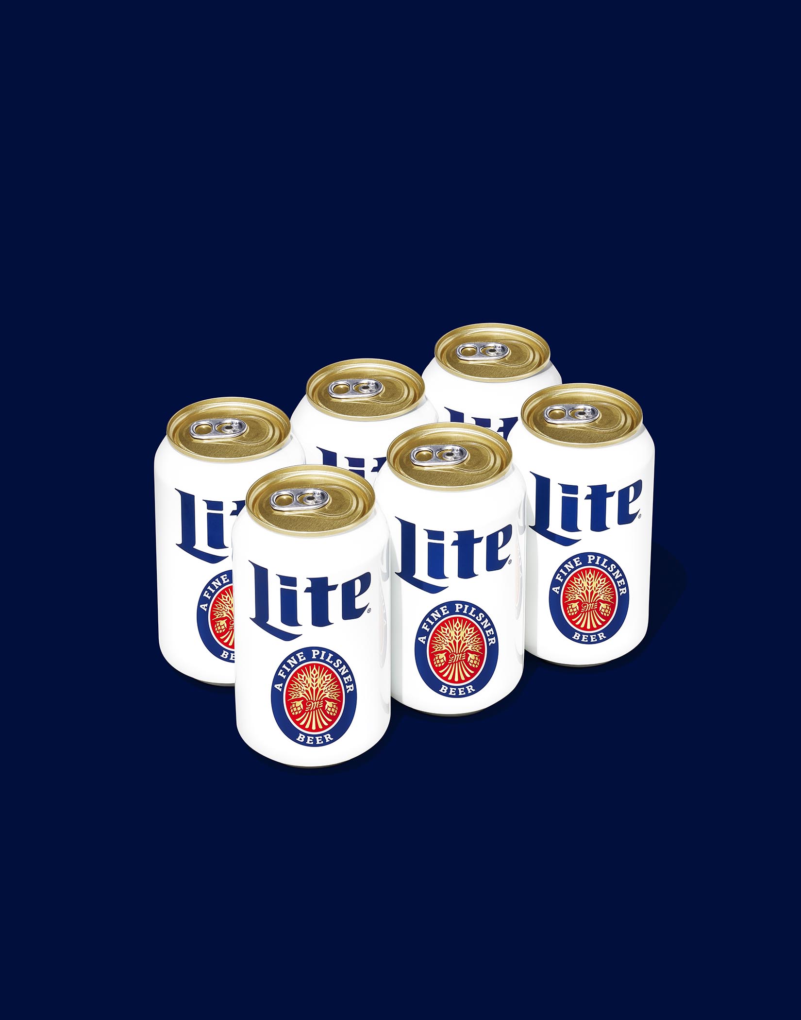 2101_Miller_Lite_6pk_Cans_V2_Skewed_Flat_Blue_Final_web